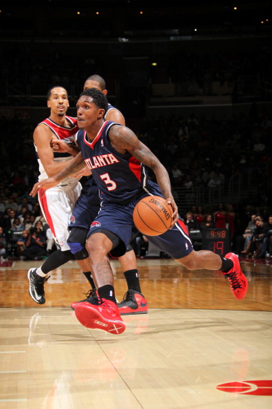 争异常激烈 争异常激烈