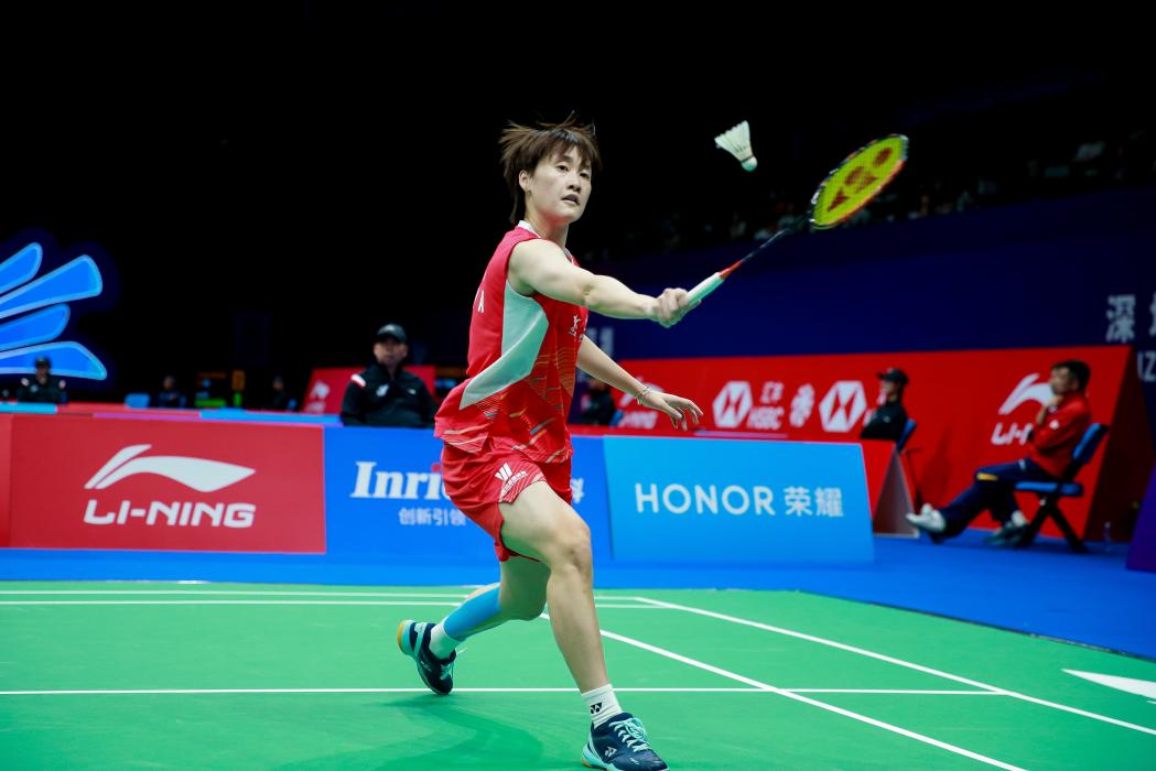 件背后一个 件背后一个